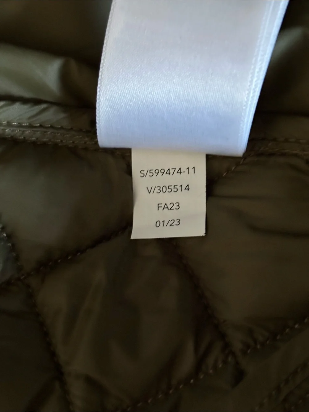 New condition. Athleta whisper featherless jacket.